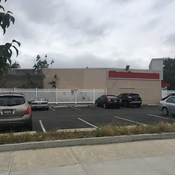Bean & Bean - They asked us to move our car cause there clearly wasn't enough space in the parking lot. - Coffee Roasteries Near Me - Little Neck, New York Bean & Bean - They asked us to move our car cause there clearly wasn't enough space in the parking lot. - Coffee Roasteries Near Me - Little Neck, New York