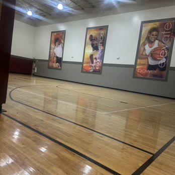 LA Fitness - Basketball court - Gyms Near Me - New Lenox, Illinois LA Fitness - Basketball court - Gyms Near Me - New Lenox, Illinois