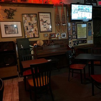 Poe's Pub - Inside Photo - Pubs Near Me - Richmond, Virginia