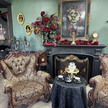 BURNT UMBER COFFEE FT. PETALS & POISON TEA ROOM - Updated July 2025