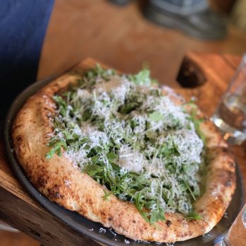 Lincoln Wine Bar - Greens pizza - Wine Bars Near Me - Mt Vernon, Iowa Lincoln Wine Bar - Greens pizza - Wine Bars Near Me - Mt Vernon, Iowa