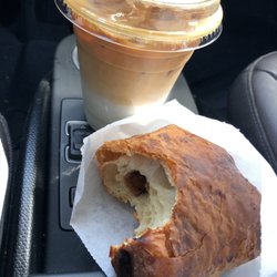Café Lovi - Ice latte / chocolate croissant