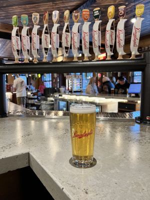 Leinie Lodge by null