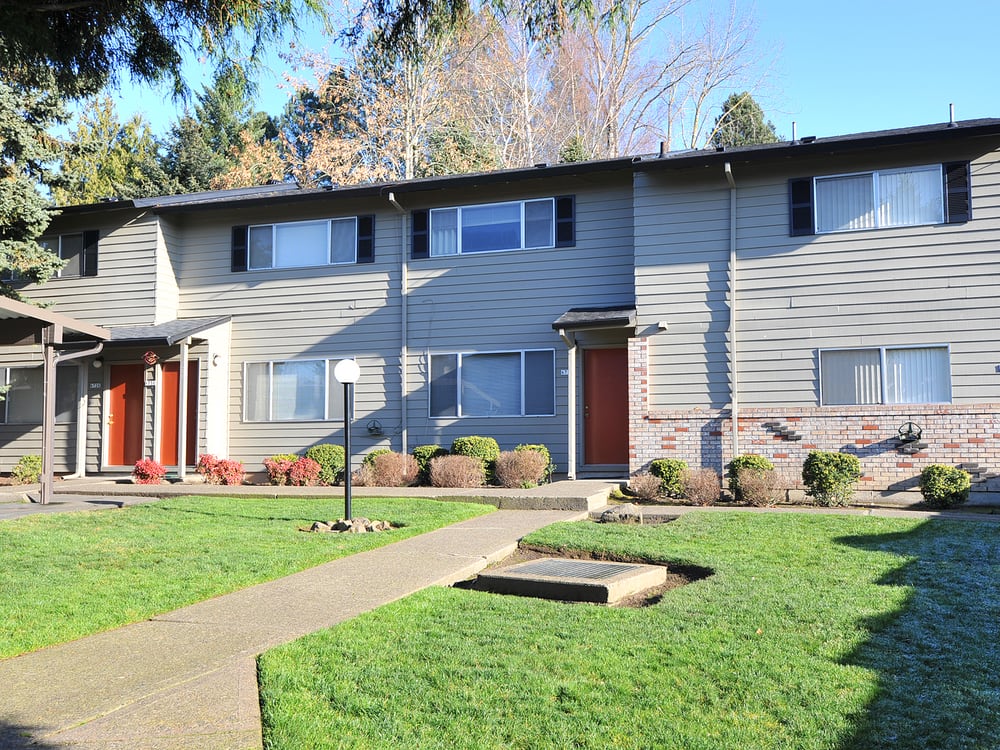 VILLAGE MANOR APARTMENTS Updated July 2024 6761 SW Garden Home Rd