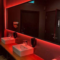Last Monkey - Bergen, Norway // Aerik Von