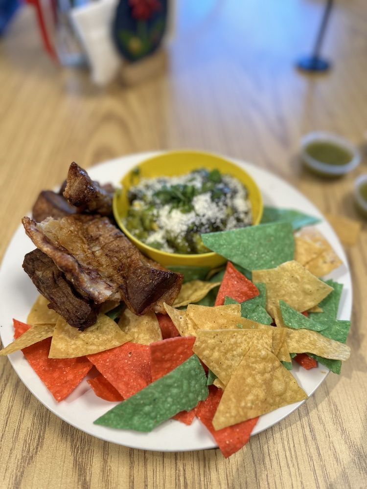 Tacos Del Barrio Fusion Bar and Grill