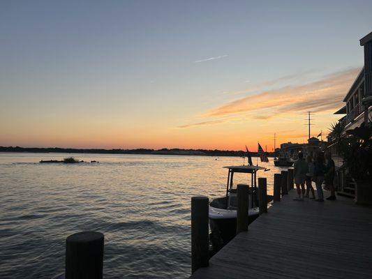 Bubba's Seafood Restaurant and Crabhouse by null