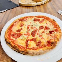 Café Galleria - Quattro Formaggi with pepperoni