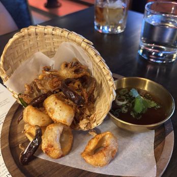 Som Dee Thai Kitchen & Bar - Calamari - Thai Near Me - Denver, Colorado