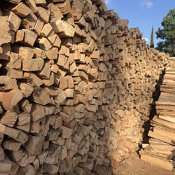 California Firewood - Double split oak. Perfect size for smaller pizza ovens, grills and smokers.