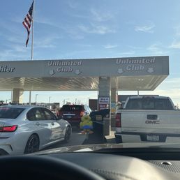 2 lanes for the unlimited club!
