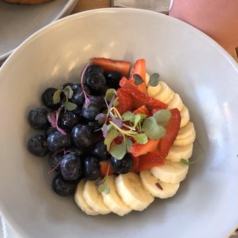 Everyday Eatery - side of fruit - Cafes Near Me - Irvine, California