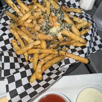 The Quiet Pint Tavern - CN Pommes Frites - Cocktail Bars Near Me - Winston-salem, North Carolina The Quiet Pint Tavern - CN Pommes Frites - Cocktail Bars Near Me - Winston-salem, North Carolina