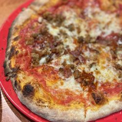 Smokin' Oak Wood-Fired Pizza and Taproom - Meat Pi