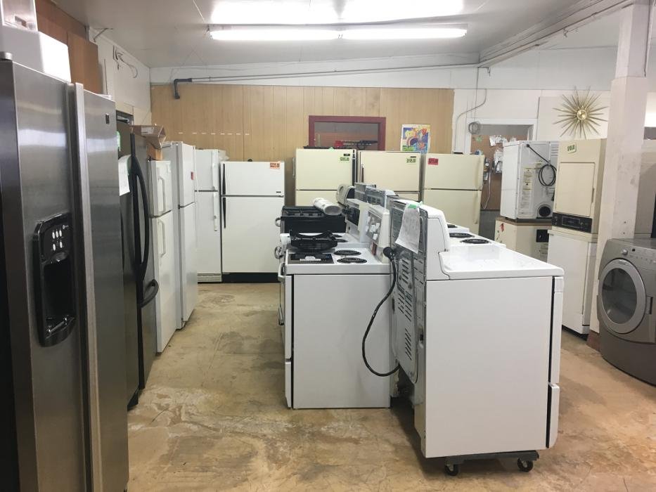 ERIC’S REFRIGERATION & APPLIANCES Updated October 2024 1021021 Ellis Street, Kelowna