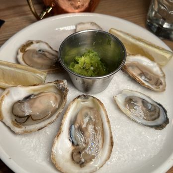 Un Amor - Oysters - Breakfast & Brunch Near Me - Chicago, Illinois Un Amor - Oysters - Breakfast & Brunch Near Me - Chicago, Illinois