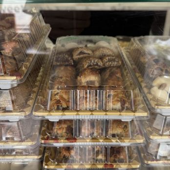 Mr Kaak - Desserts Near Me - Ottawa, Ontario Mr Kaak - Desserts Near Me - Ottawa, Ontario