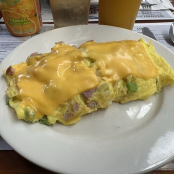 Jordans Restaurant - Maine Delight Omelet - Breakfast & Brunch Near Me - Bar Harbor, Maine Jordans Restaurant - Maine Delight Omelet - Breakfast & Brunch Near Me - Bar Harbor, Maine