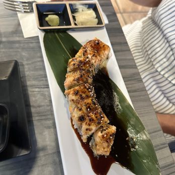 Ginzaya - Baked salmon roll - Japanese Near Me - La Mirada, California Ginzaya - Baked salmon roll - Japanese Near Me - La Mirada, California