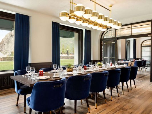THE VERMILLION ROOM by null