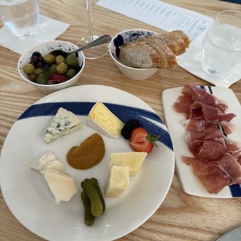 Wedgewood Cheese Bar - Cheeseboard, Olives, Prosciutto - Wine Bars Near Me - Carrboro, North Carolina Wedgewood Cheese Bar - Cheeseboard, Olives, Prosciutto - Wine Bars Near Me - Carrboro, North Carolina