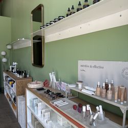 Wax N Blush - Lovely beauty bar!