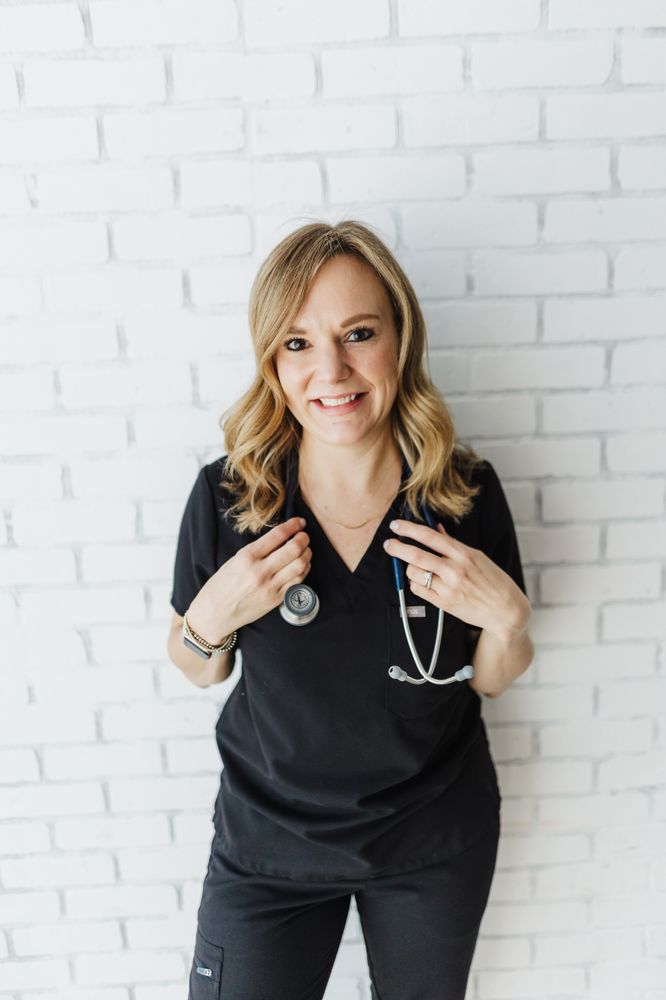 Symmetry Medical Aesthetics Logo