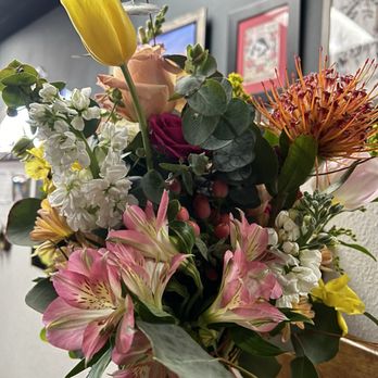 Bay Park Flowers - Custom arrangement - Florists Near Me - San Diego, California Bay Park Flowers - Custom arrangement - Florists Near Me - San Diego, California