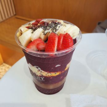 Oakberry Acai - Acai Bowls Near Me - Los Angeles, California Oakberry Acai - Acai Bowls Near Me - Los Angeles, California