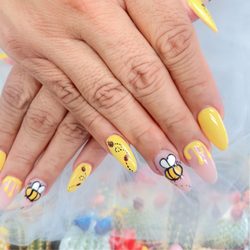 Elegant Nails On Wells