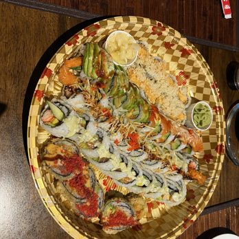 Hiroi Sushi - Small Maki tray - Sushi Bars Near Me - Mississauga, Ontario