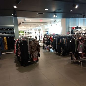 H&M - Women's Clothing Near Me - Northridge, California H&M - Women's Clothing Near Me - Northridge, California
