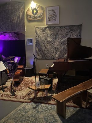 Cafe Ornithology by null