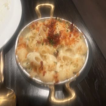 Gordon Ramsay Hell's Kitchen - Mac and cheese. Not sure it was a good fit here. - Steakhouses Near Me - Stateline, Nevada Gordon Ramsay Hell's Kitchen - Mac and cheese. Not sure it was a good fit here. - Steakhouses Near Me - Stateline, Nevada