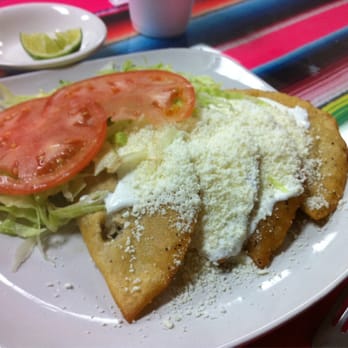 El Jardin - Chicken quesadillas - the real authentic version - Mexican Near Me - Passaic, New Jersey El Jardin - Chicken quesadillas - the real authentic version - Mexican Near Me - Passaic, New Jersey