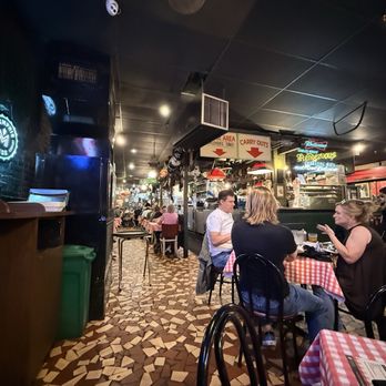 Charlie Vergos' Rendezvous - Barbeque Near Me - Memphis, Tennessee Charlie Vergos' Rendezvous - Barbeque Near Me - Memphis, Tennessee