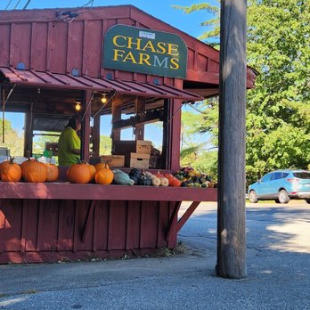 Chase Farms - The stand on Route 1/Post Road. Love it! - Fruits & Veggies Near Me - Wells, Maine Chase Farms - The stand on Route 1/Post Road. Love it! - Fruits & Veggies Near Me - Wells, Maine