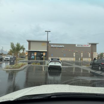 McDonalds - Fast Food Near Me - San Jacinto, California