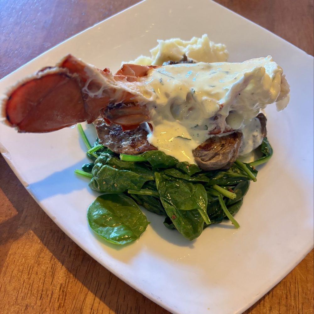 Haring's Noank - Surf & Turf - Seafood Near Me - Groton, Connecticut