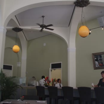 Cafe Julia - Cafes Near Me - Honolulu, Hawaii
