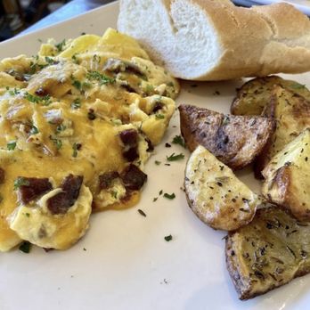 Starling Diner - You have to try all of the omelettes they have to offer on the menu. Their breakfast menu is stellar. - New American Near Me - Long Beach, California Starling Diner - You have to try all of the omelettes they have to offer on the menu. Their breakfast menu is stellar. - New American Near Me - Long Beach, California