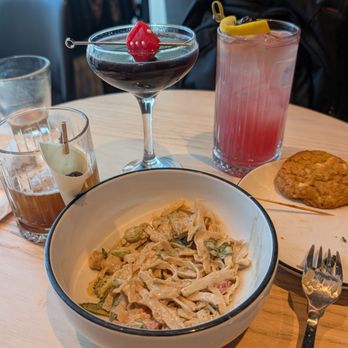 Chase Sapphire Lounge - Sapphire Noodles - Airport Lounges Near Me - Las Vegas, Nevada