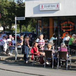 Eiscafé Roma - Immer gut besucht, deshalb Reservierung empfohlen!