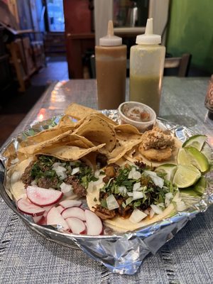 Los Ninos Taqueria by null