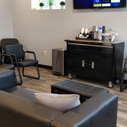 St. Cloud Auto Service - Waiting Area