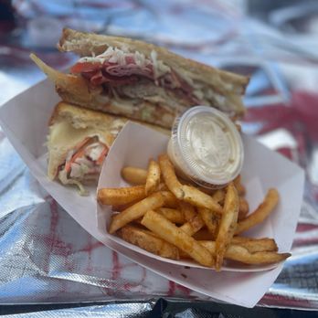 Uncle Buck’s Catering - The Pittsburgh sandwich - Caterers Near Me Uncle Buck’s Catering - The Pittsburgh sandwich - Caterers Near Me