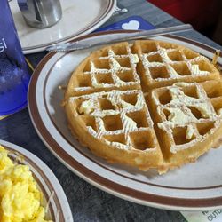 Mom's Family Diner