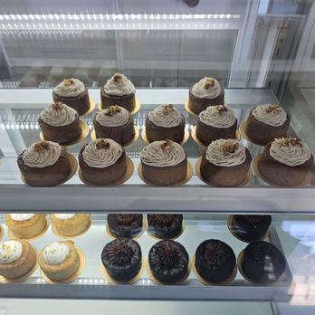 Sy's Sweet Dessert Bar - Carrot Cake - Bakeries Near Me - Las Vegas, Nevada Sy's Sweet Dessert Bar - Carrot Cake - Bakeries Near Me - Las Vegas, Nevada