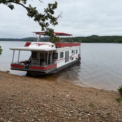 Five Star Houseboat Vacations - The Astoria at Table Rock Lake