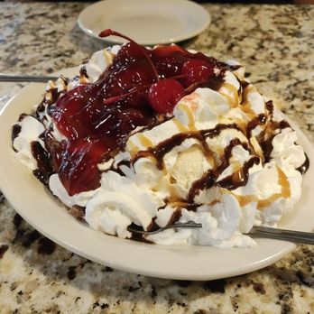 Daddy O's - Sundae - Diners Near Me - Hopewell Junction, New York Daddy O's - Sundae - Diners Near Me - Hopewell Junction, New York